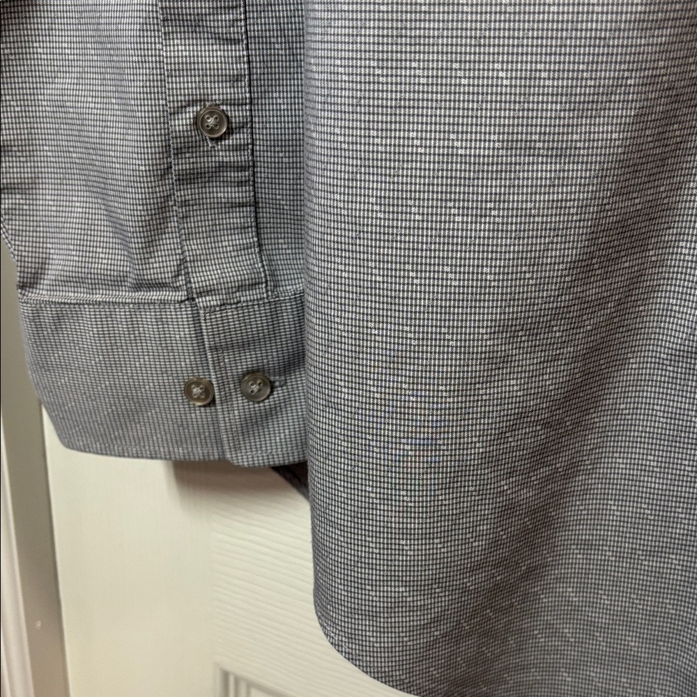Van Heusen Flex-Slim Fit Dress Shirt- 16.5 - Picture 5 of 8